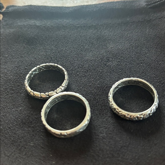 Sarda Artisans of Bali™️ marked sterling set of 3 stackable multi design rings - Picture 5 of 7